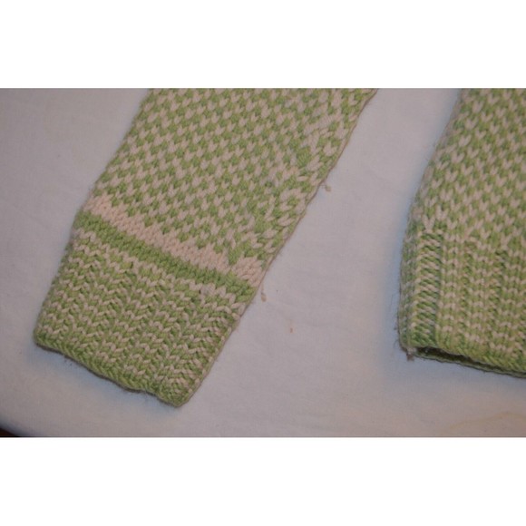 Women's Size Medium 100% Wool Handknit Cardigan Toggle Fair Isle Green Shawl - Picture 9 of 14